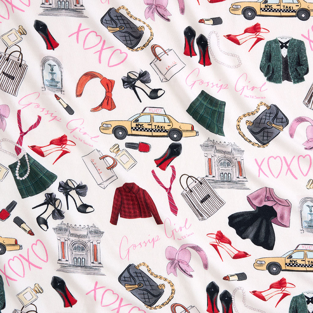 Gossip Girl Luxe Plush Patoo® Blanket