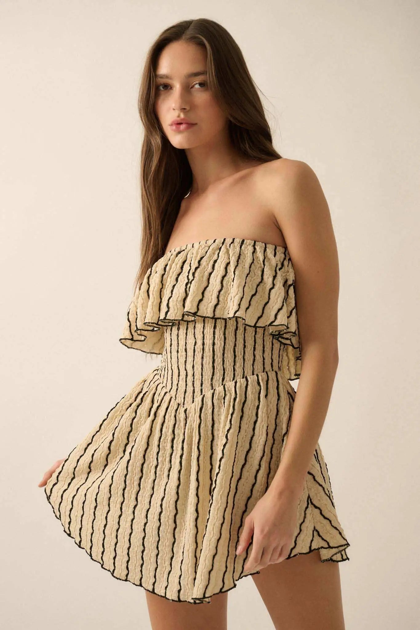 Rolling Wave Striped Knit Strapless Flounce Romper
